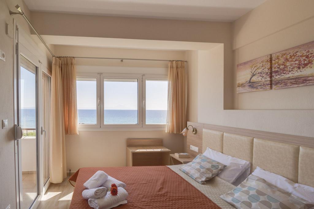 Villa Nefeli - Akti Salonikiou A Ayios Nikolaos Bagian luar foto