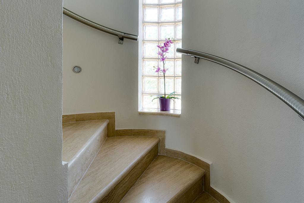 Villa Nefeli - Akti Salonikiou A Ayios Nikolaos Bagian luar foto